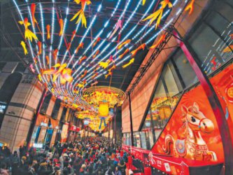 北京市属公园昨日迎客超20万人次