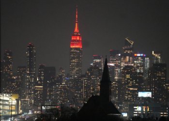 特稿丨骁行万里 四海同春——世界在马年春节感