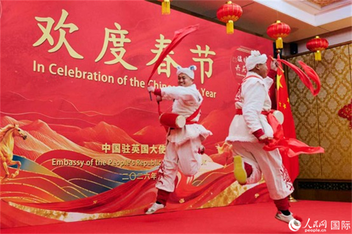 陕西安塞腰鼓亮相招待会现场。人民网 杨浩鹏摄