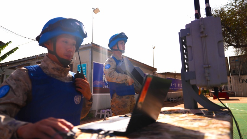 维和直升机分队应急小组上报情况。黄浩摄