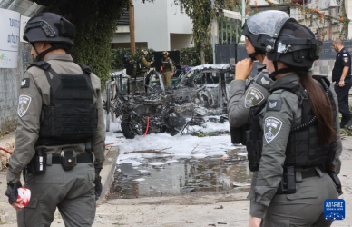 以色列中部城市遭袭现场