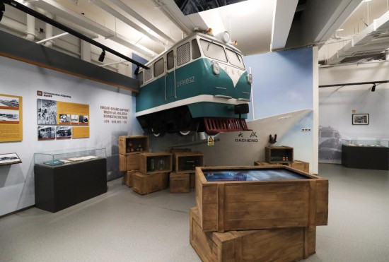 这是3月15日在赞比亚卢萨卡省琼圭地区的坦赞铁路纪念园拍摄的纪念馆一角。新华社记者 陈为 摄