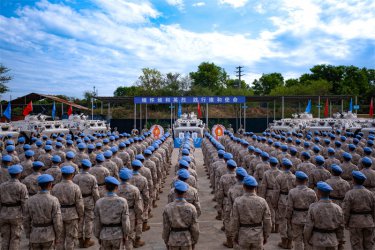 中国第十二批赴南苏丹（朱巴）维和步兵营举行